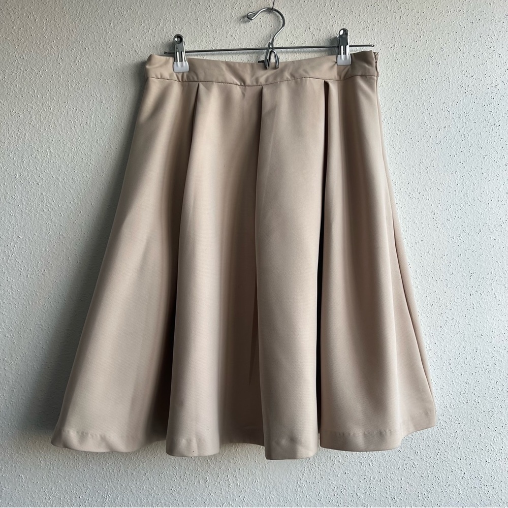 Forever 21 Beige/Cream Crepe Pleated Skirt
